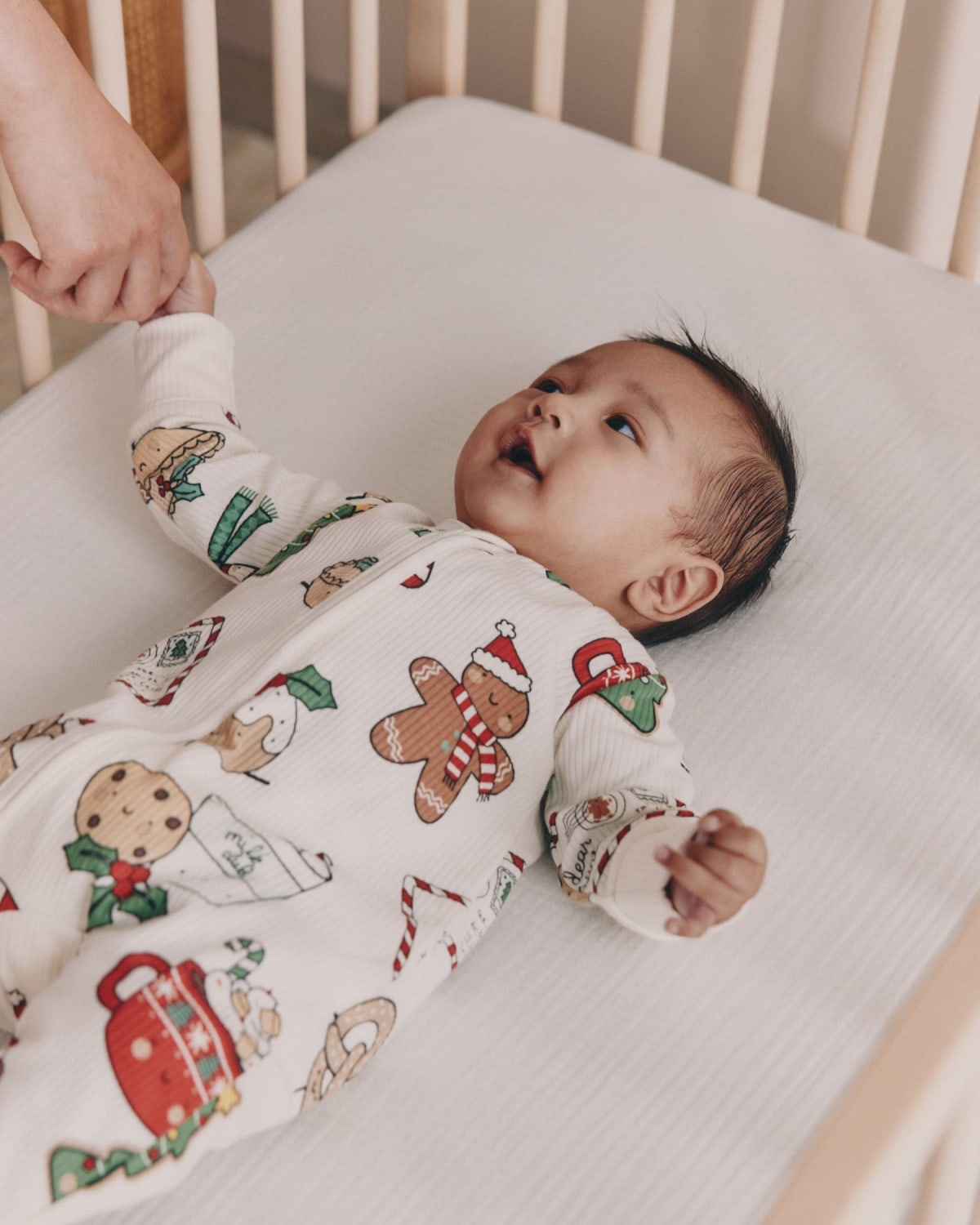 WEIHNACHTLICHE BABYMODE