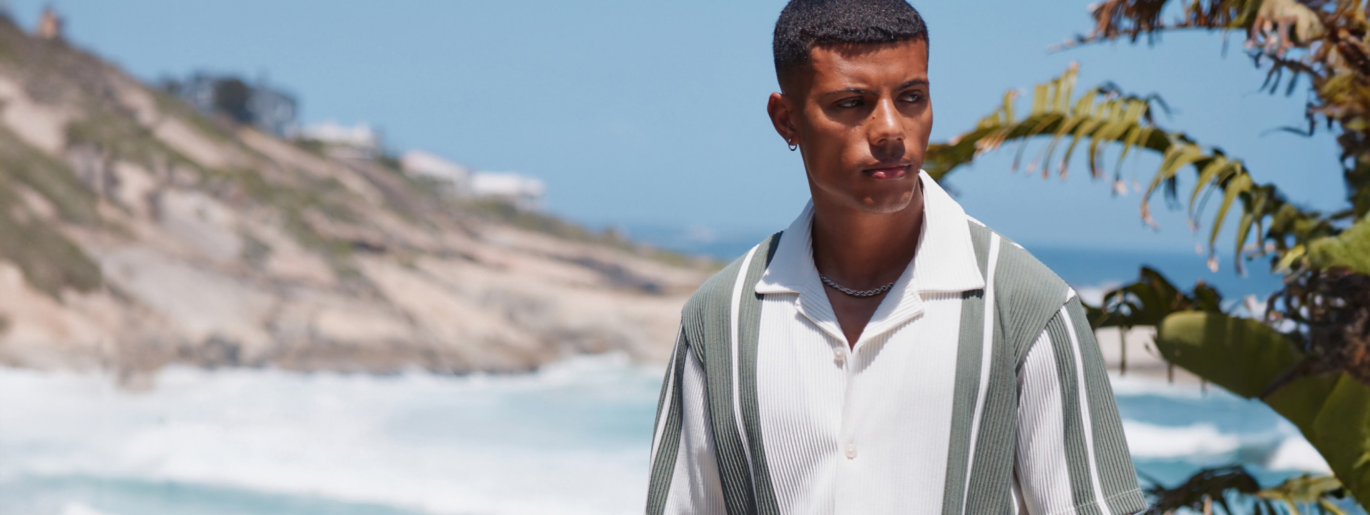 MEN'S HOLIDAY SHOP